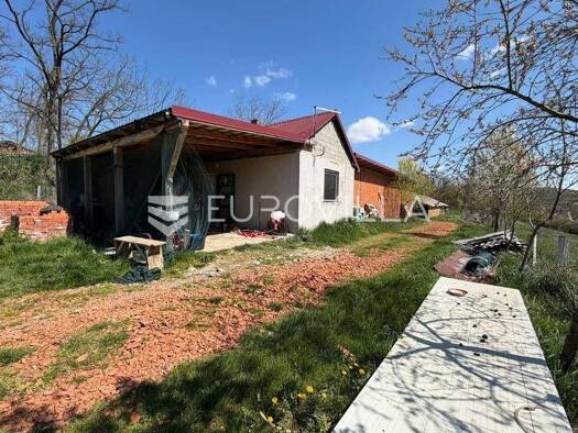 Land-/Forstwirtschaft zum Kauf 195.000 € Music Levanjska Varoš