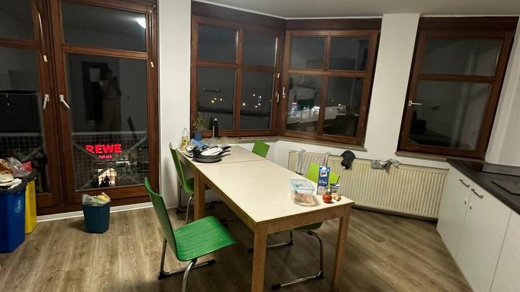 WG-Zimmer zur Miete 200 € 12 m² Geschoss 3/5 frei ab 01.05.2026 Neckarau Mannheim 68199