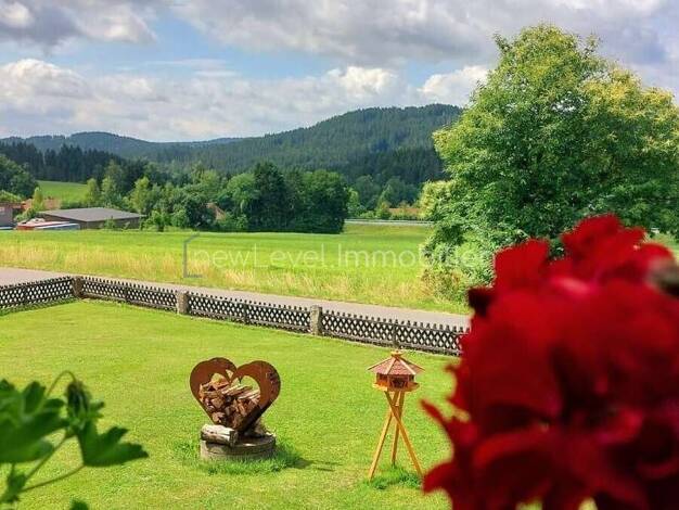 Hotel zum Kauf 1.170.000 € 18 Zimmer 549,1 m² Gastrofläche 1.301 m² Grundstück Drachselsried 94256