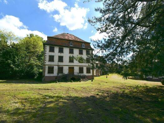 Gastronomie/Hotel zum Kauf 1.500.000 € 3.947 m² Gastrofläche 125.546 m² Grundstück 1 route du Château Lampertsloch 67250