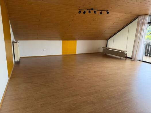Studio zur Miete 800 € 3 Zimmer 120 m² Geschoss 2/3 frei ab sofort Haustadt Beckingen 66701