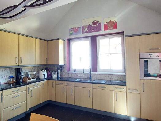 Bauernhaus zum Kauf 729.000 € 7 Zimmer 290 m² 2.040 m² Grundstück frei ab sofort Dietldorf Burglengenfeld 93133