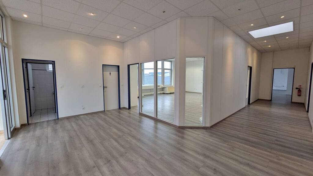 Bürofläche zur Miete 1.990 € 310 m² Bürofläche Brinkum Stuhr 28816