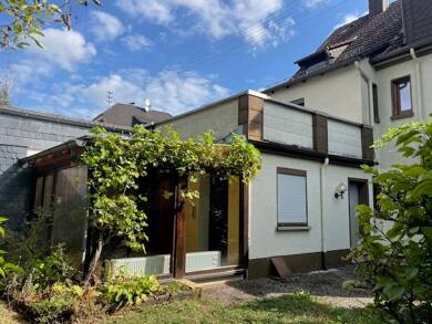 Mehrfamilienhaus zum Kauf 228.880 € 7 Zimmer 190 m² 594 m² Grundstück Altenkirchen Altenkirchen (Westerwald) 57610