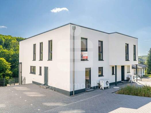 Doppelhaushälfte zum Kauf - Erstbezug 399.000 € 4 Zimmer 149 m² 390 m² Grundstück Gierzhagen Windeck 51570