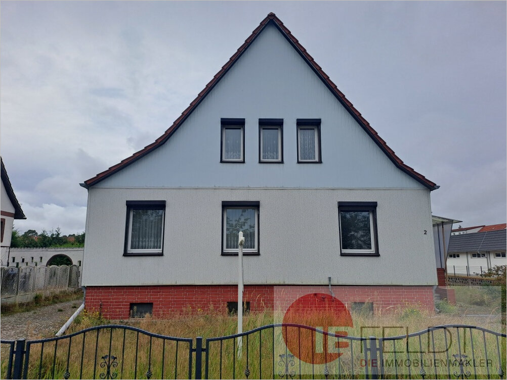 Einfamilienhaus zum Kauf 89.000 € 4 Zimmer 104 m²<br/>Wohnfläche 630 m²<br/>Grundstück Güsen Elbe-Parey 39317