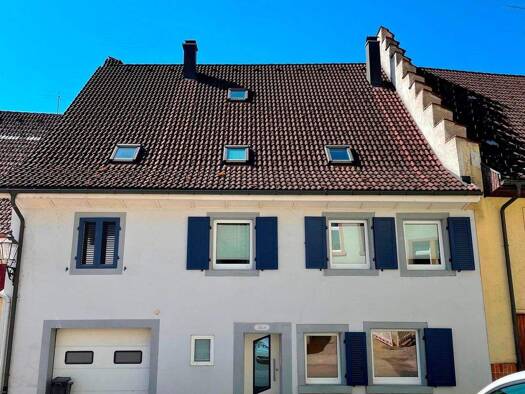 Reihenmittelhaus zum Kauf provisionsfrei 170.000 € 6 Zimmer 178 m² 571 m² Grundstück Stühlingen 79780