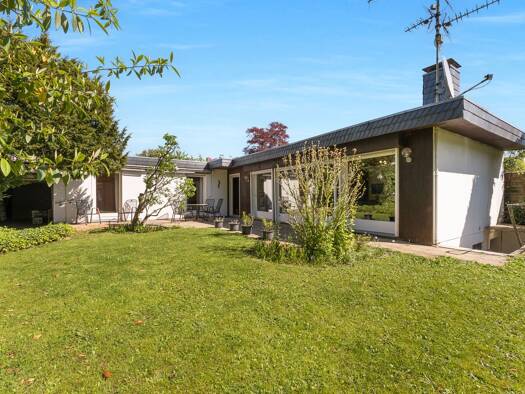 Bungalow zum Kauf 649.000 € 5 Zimmer 137,7 m² 477 m² Grundstück Sürth Rodenkirchen 50999