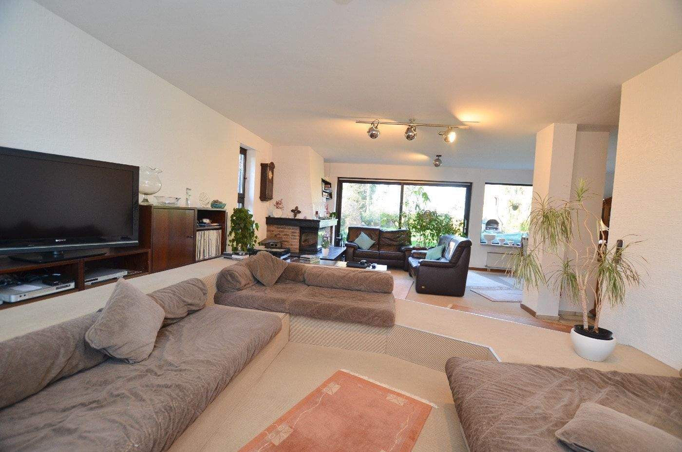 Immobilie in Wachtendonk - Hallo Familien! Großzügiges Einfamilienhaus mit Potenzial, gr. Garten und möglicher Einliegerwohnung in Wachtendonk - Bild 3