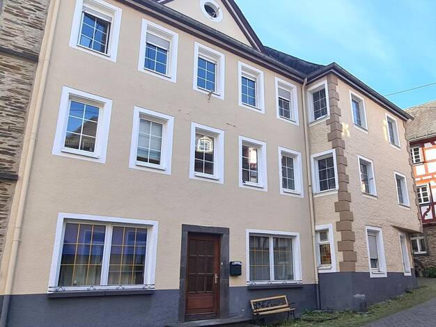 Haus zum Kauf 579.000 € 13 Zimmer 373,9 m² 242 m² Grundstück Monreal Monreal 56729