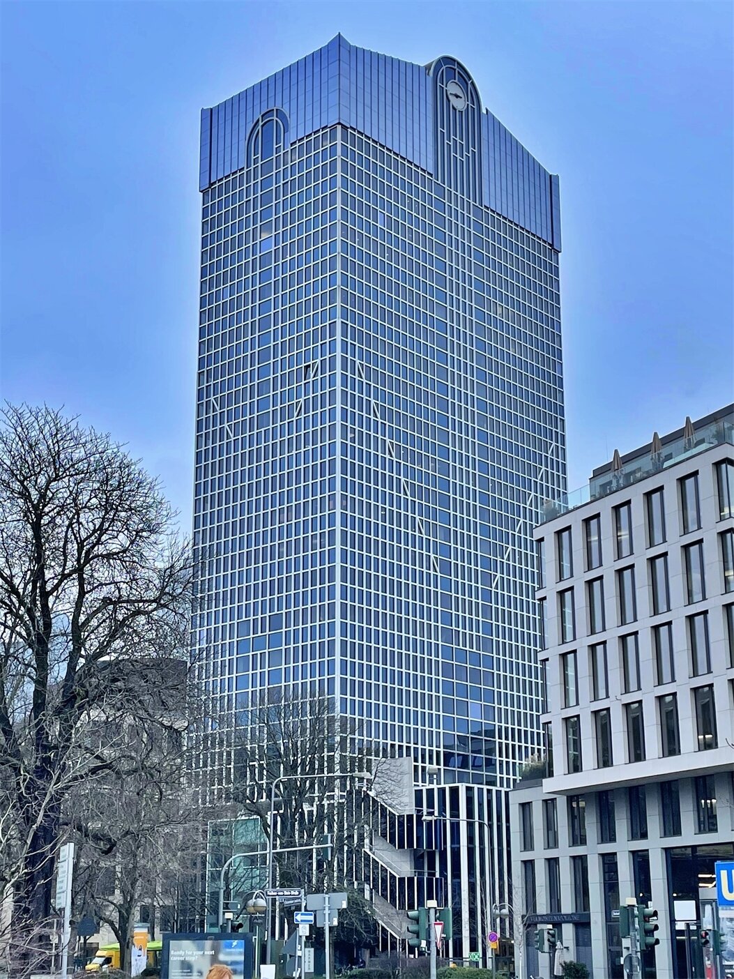 Bürofläche zur Miete 29 € 260 m²<br/>Bürofläche ab 260 m²<br/>Teilbarkeit Westend - Süd Frankfurt am Main 60325