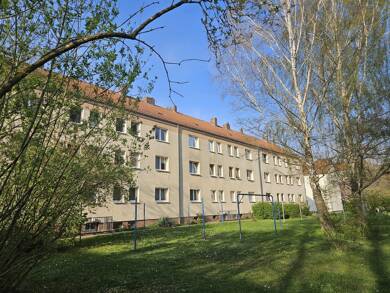 Wohnung zum Kauf 120.000 € 3 Zimmer 57 m² 2. Geschoss Damaschkestraße Halle 06130