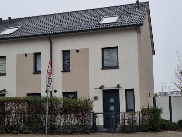 Reihenendhaus zur Miete 1.850 € 4 Zimmer 120 m² 237 m² Grundstück Schmalenhofer Str., 27 A Mitte Velbert 42551