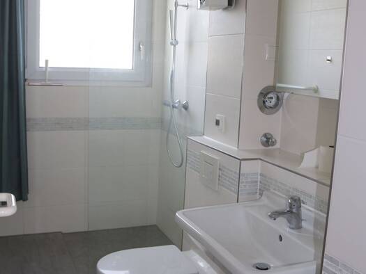Wohnung zum Kauf 295.000 € 2,5 Zimmer 56,5 m² Geschoss 3/3 frei ab sofort Westend Berlin 14052