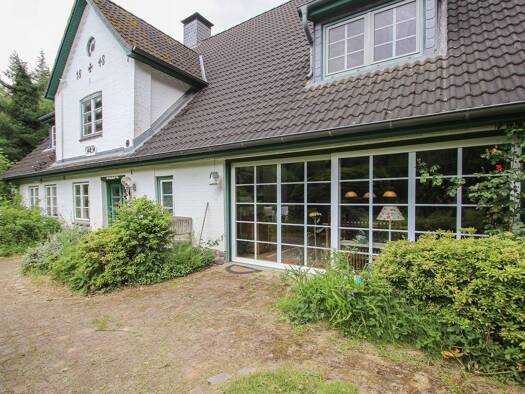 Einfamilienhaus zum Kauf 498.000 € 14 Zimmer 590 m² 5.186 m² Grundstück Brekendorf 24811