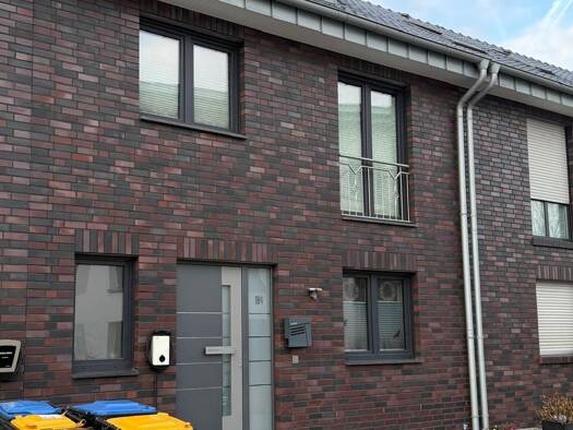 Reihenhaus zur Miete 2.400 € 5 Zimmer 190 m² 220 m² Grundstück frei ab 01.04.2026 Brockmannstraße 184 Mecklenbeck Münster 48163