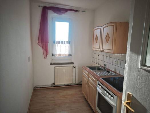 Wohnung zur Miete 260 € 1,5 Zimmer 45 m² 3 Geschosse frei ab sofort Am Stadion 1 Regis-Breitingen 04565