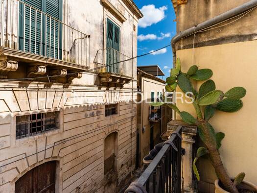 Stadthaus zum Kauf 290.000 € 6 Zimmer 145 m² Noto 96017