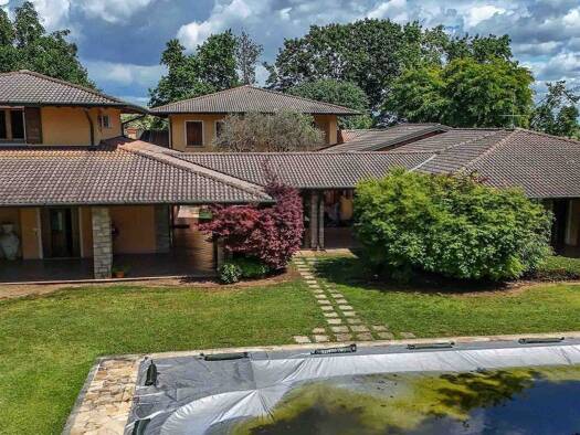 Haus zum Kauf 950.000 € 1.042 m² Berlingo 25030
