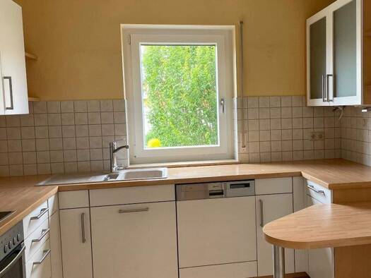 Wohnung zur Miete 950 € 3,5 Zimmer 110 m² 1. Geschoss frei ab sofort Niederwerrn 97464