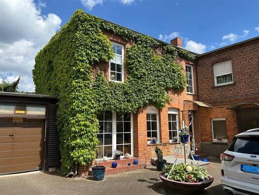Einfamilienhaus zum Kauf 250.000 € 11 Zimmer 285 m² 596 m² Grundstück Coswig Coswig (Anhalt) 06869