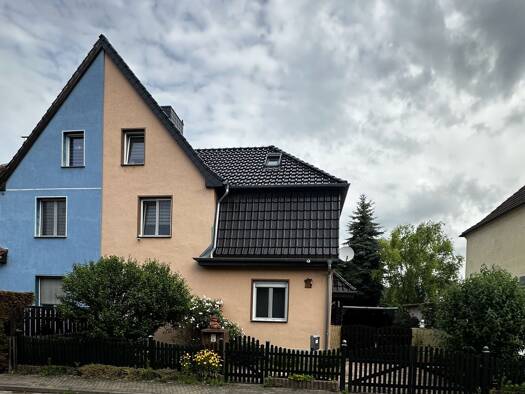 Haus zum Kauf 270.000 € 4,5 Zimmer 140 m² 345 m² Grundstück frei ab sofort Pfännerhöhe 2 Braunsbedra 06242