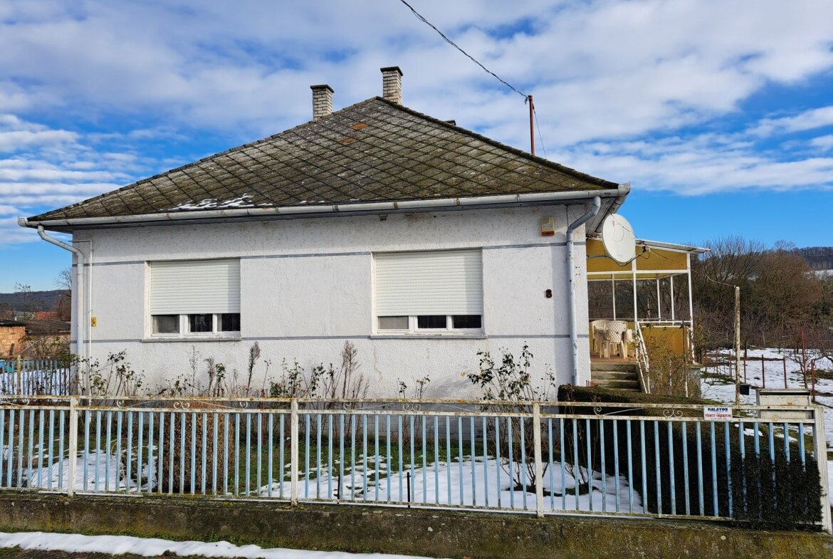 Einfamilienhaus zum Kauf provisionsfrei 98.000 € 4 Zimmer 100 m²<br/>Wohnfläche 2.000 m²<br/>Grundstück ab sofort<br/>Verfügbarkeit Somogybabod