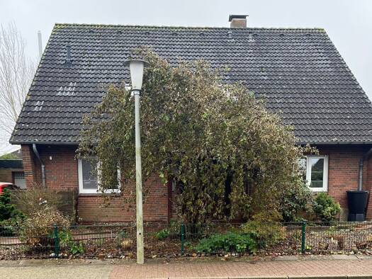 Wohnung zur Miete 950 € 3 Zimmer 86 m² Geschoss 1/2 frei ab 01.01.2026 Tönning 25832