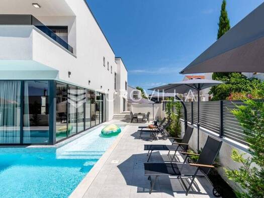 Haus zum Kauf 950.000 € 3 Zimmer 261 m² Mulo Vrsi