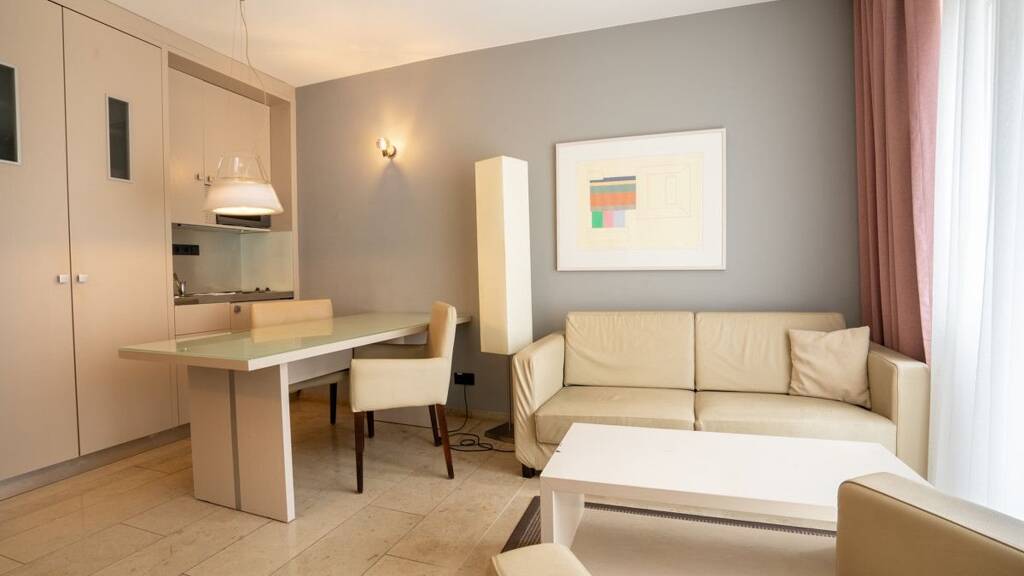 Wohnung zur Miete 1.090 € 2 Zimmer 45 m² 1. Geschoss frei ab sofort Stadtmitte Düsseldorf 40210