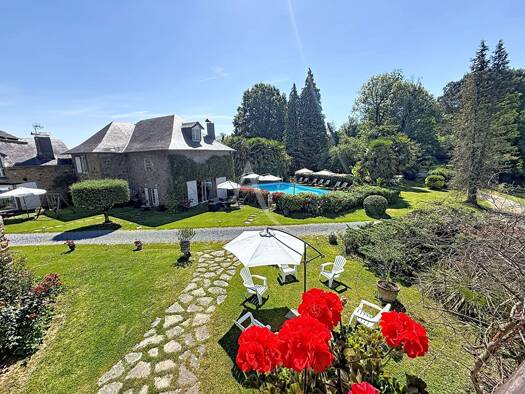 Einfamilienhaus zum Kauf 1.299.000 € 18 Zimmer 900 m² 280.000 m² Grundstück Haut-de-Bosdarros 64800