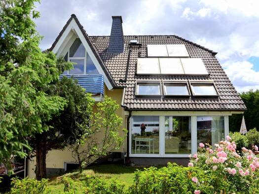 Einfamilienhaus zum Kauf 399.000 € 7 Zimmer 226 m² 793 m² Grundstück Starkenburg 56843