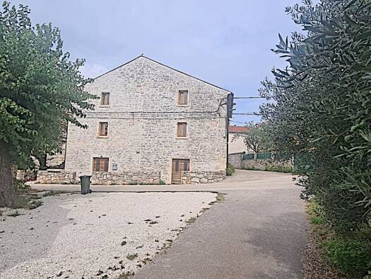 Reihenmittelhaus zum Kauf 190.000 € 75 m² Kanfanar 52352