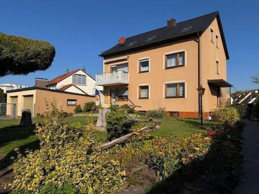 Einfamilienhaus zum Kauf 640.000 € 12 Zimmer 210 m² 755 m² Grundstück frei ab 01.10.2026 Feucht 90537