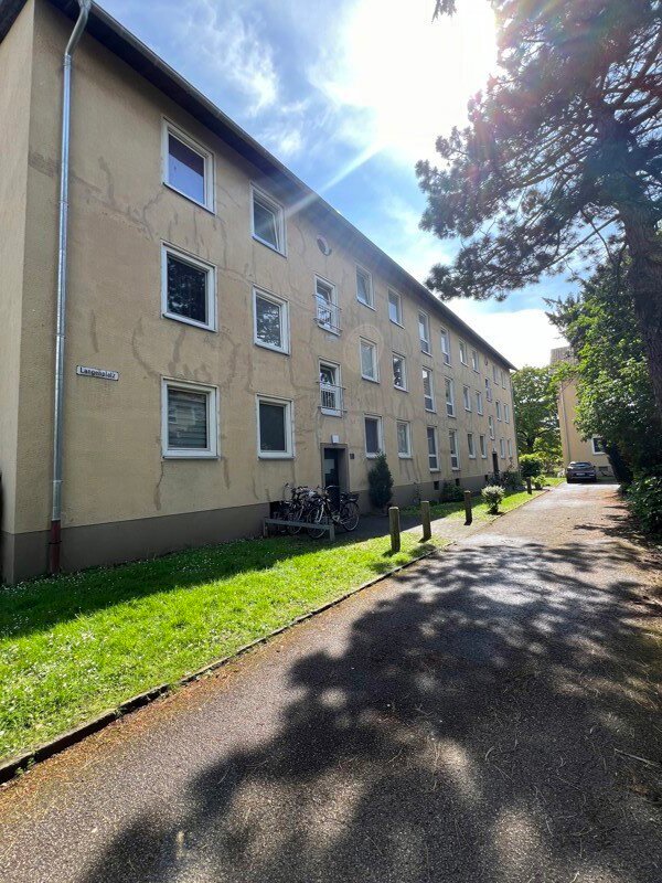 Wohnung zur Miete 451 € 3 Zimmer 50,1 m²<br/>Wohnfläche 2.<br/>Geschoss 10.02.2025<br/>Verfügbarkeit Langenplatz 8 Stadtmitte Grevenbroich 41515