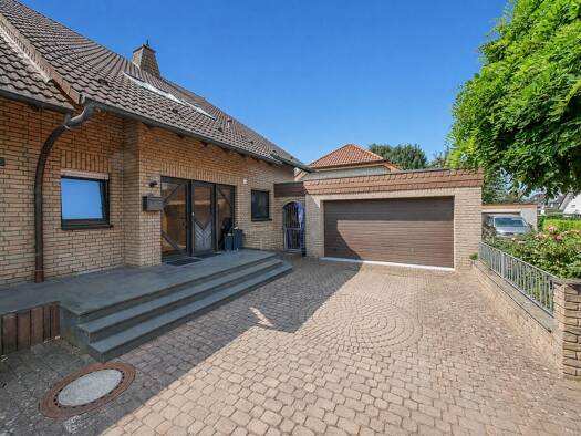 Doppelhaushälfte zum Kauf 450.000 € 4 Zimmer 192,1 m² 489 m² Grundstück Geseke Geseke 59590