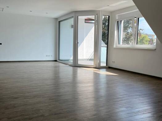 Wohnung zur Miete 1.400 € 3 Zimmer 80 m² Geschoss 2/3 frei ab sofort Moltkeplatz 3 Müllheim Müllheim 79379