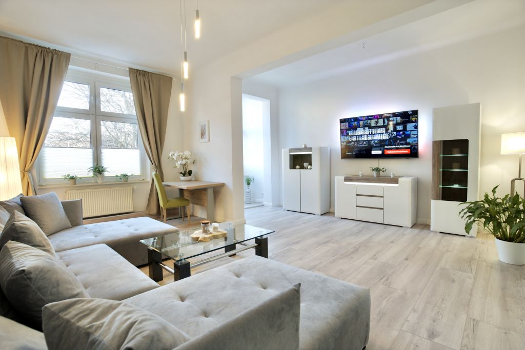 Wohnung zur Miete Wohnen auf Zeit 2.087 € 3 Zimmer 95 m²<br/>Wohnfläche 14.11.2024<br/>Verfügbarkeit Zerbster Straße Dessauer Straße Magdeburg 39114