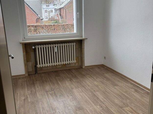 Wohnung zur Miete 1.260 € 4 Zimmer 87 m² EG Pinneberger Straße 55 Wedel 22880