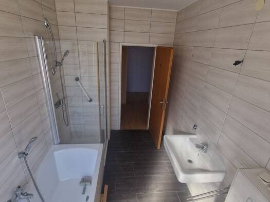 Terrassenwohnung zur Miete 1.400 € 4 Zimmer 100 m² Geschoss 1/2 frei ab 01.09.2026 Walldorf Mörfelden-Walldorf 64546