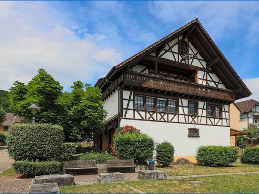 Einfamilienhaus zum Kauf provisionsfrei 629.000 € 6 Zimmer 245 m² 305 m² Grundstück Gailingen am Hochrhein 78262