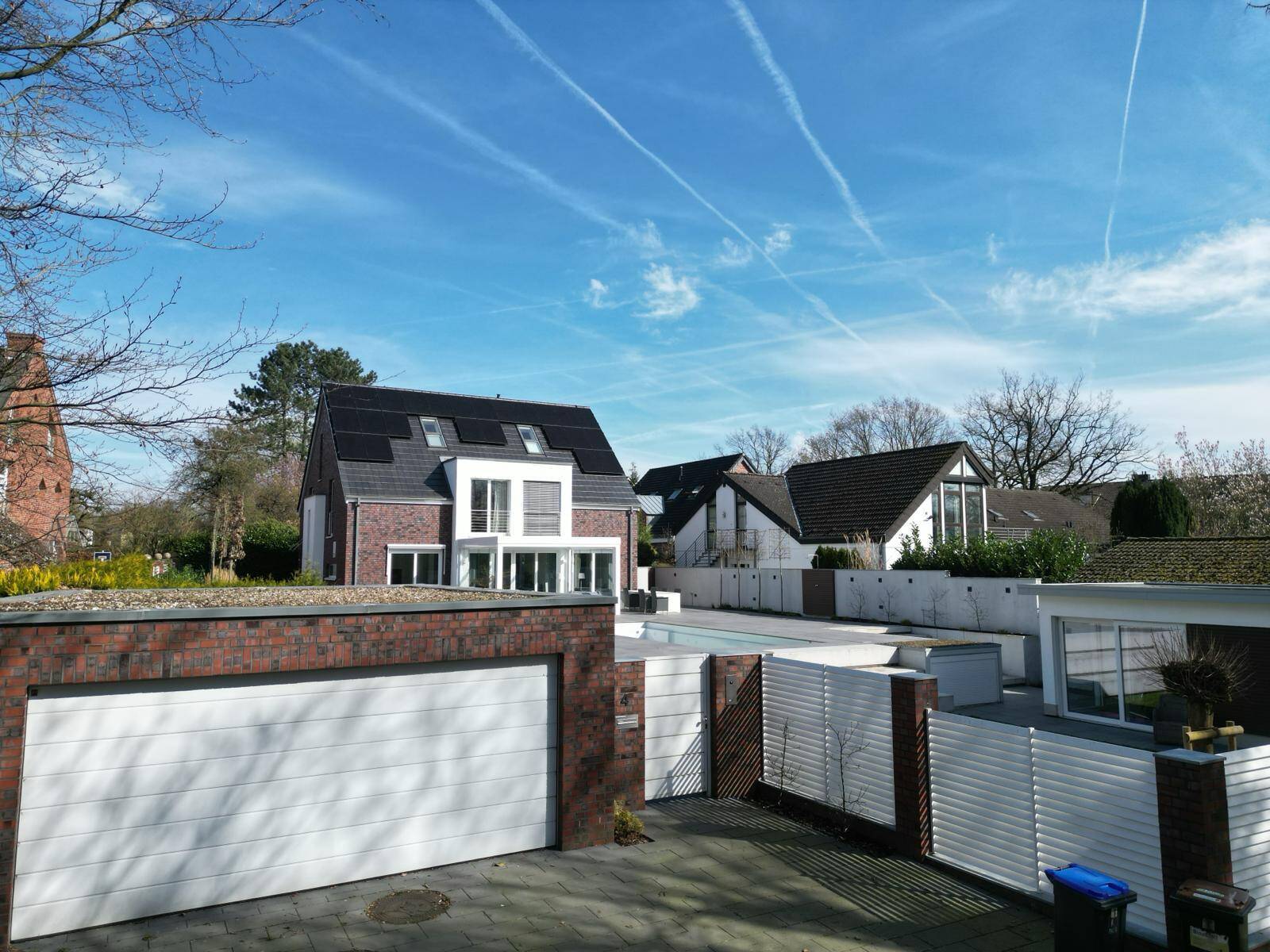 Außergewöhnliches Einfamilienhaus auf Erbpachtgrundstück mit Pool und Saunahaus in Münster-Gievenbeck