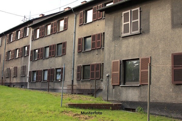 Mehrfamilienhaus zum Kauf 7.000 € 1 Zimmer 307 m²<br/>Wohnfläche 479 m²<br/>Grundstück Lutherstadt Eisleben Eisleben 06295