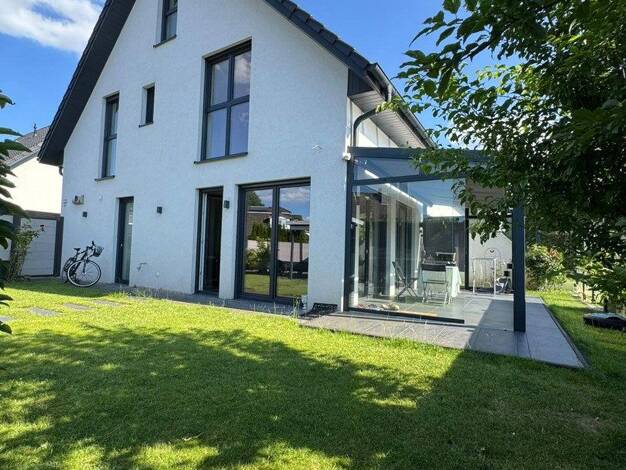 Doppelhaushälfte zum Kauf provisionsfrei 670.000 € 6 Zimmer 132,7 m² 342 m² Grundstück Elmshorn 25335