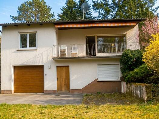 Bungalow zum Kauf 220.000 € 4 Zimmer 120 m² 1.026 m² Grundstück frei ab sofort Birkenring 59 Altenmünster Stadtlauringen 97488