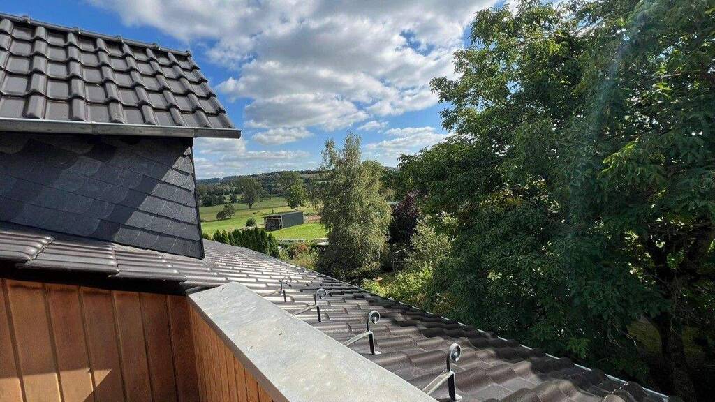 Wohnung zur Miete 690 € 4 Zimmer 146 m² frei ab sofort Alsfelder Straße 21 Ermenrod Feldatal 36325