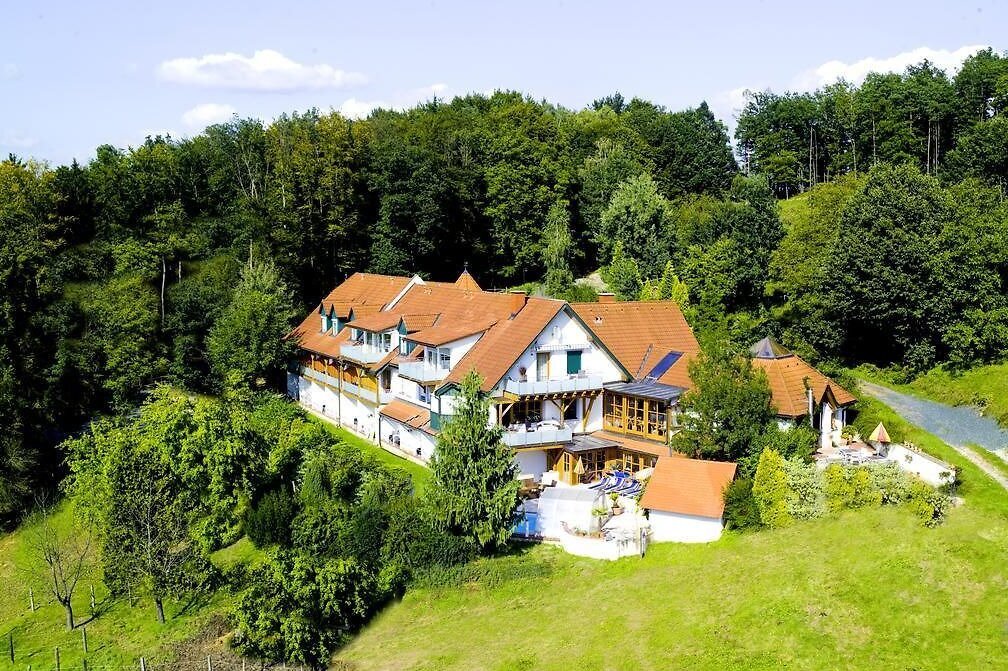 Hotel zum Kauf 1.490.000 € 9.694 m²<br/>Grundstück Bad Loipersdorf 8282