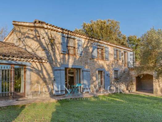 Villa zum Kauf provisionsfrei 1.475.000 € 7 Zimmer 247 m² 1.660 m² Grundstück Montauroux 83440