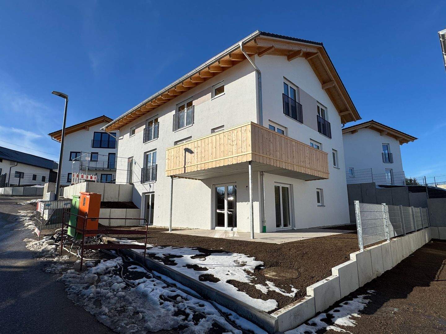 Immobilie in Schechen - Attraktive Doppelhaushälfte in ruhiger Lage mit Bergblick - Bild 2