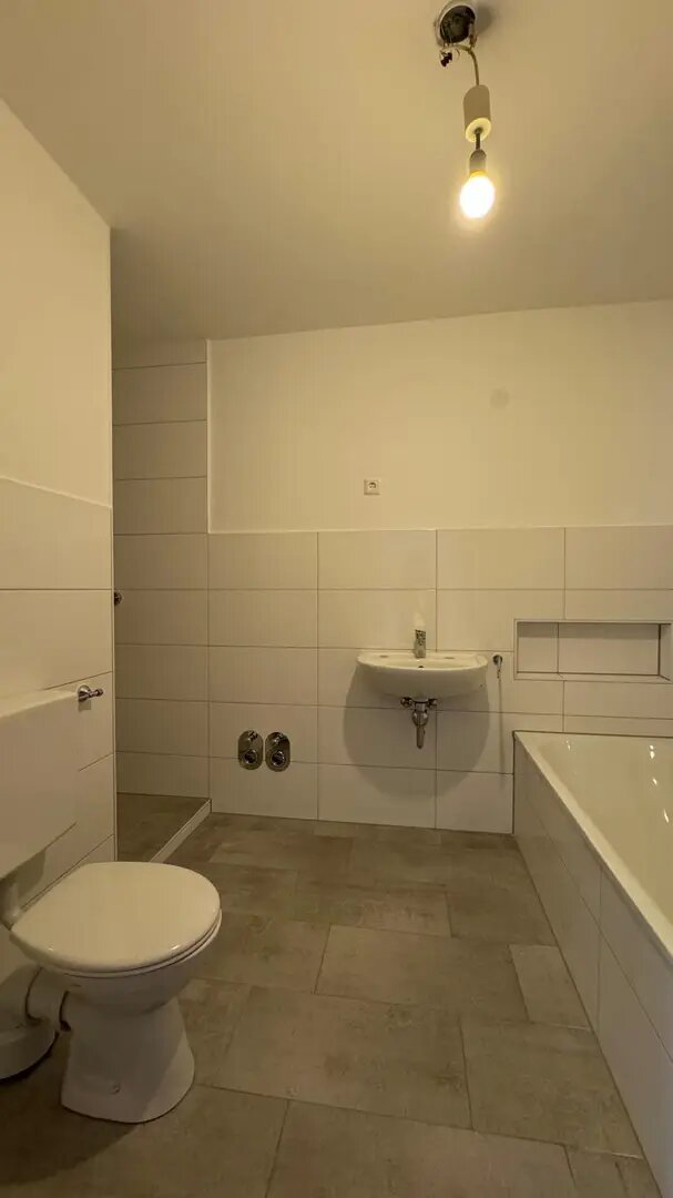 Wohnung zur Miete 700 € 4 Zimmer 105 m²<br/>Wohnfläche ab sofort<br/>Verfügbarkeit Hirschhorner Straße Feudenheim - Süd Mannheim 68259